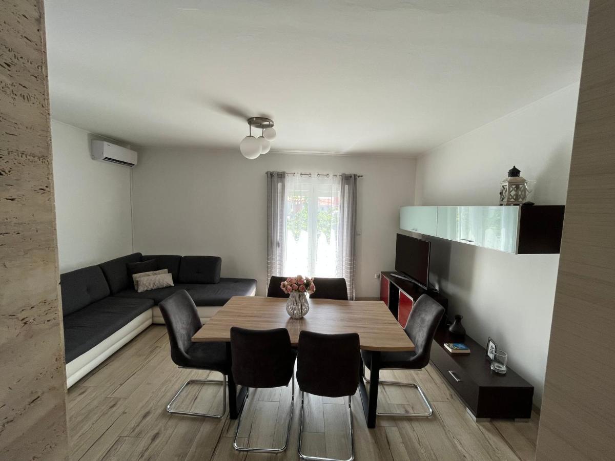 Apartment Leona & Doris Bibinje Exterior foto